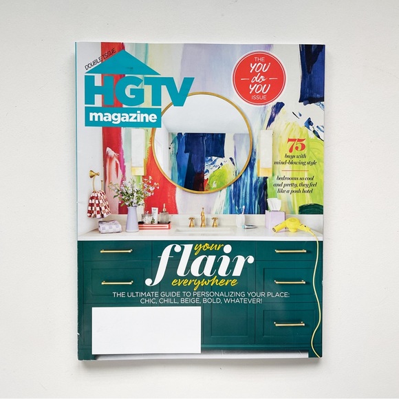 HGTV Magazine Lot Of 5 -  2021 April, Oct, & Nov - 2022 Jan/Feb & March/April - Picture 3 of 7